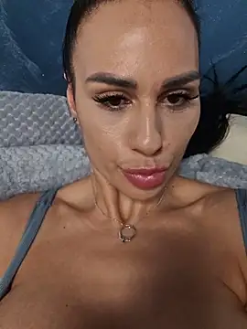KatiaDivine webcam