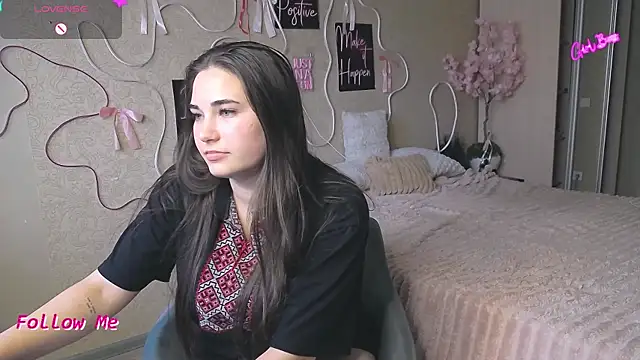 Lillianhot68 webcam