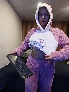 AnnyaEvans webcam