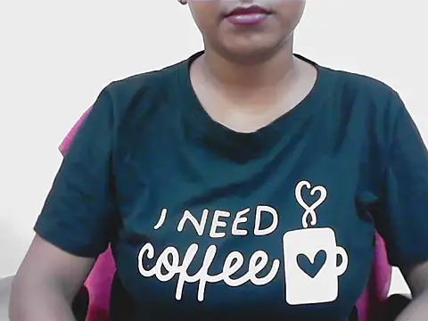 LovingPihu webcam