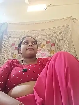 Poojaxx56 webcam