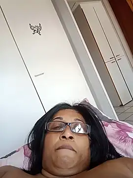 MatureIndianMamixx webcam