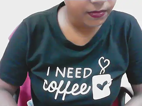 LovingPihu webcam