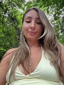 Wonder_Kari webcam