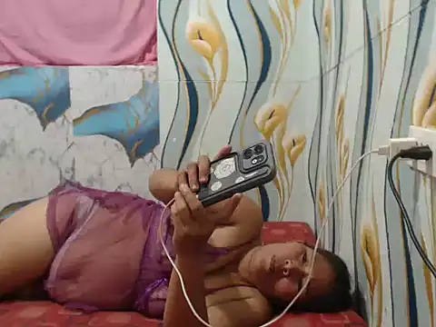 Juicy_69xx webcam