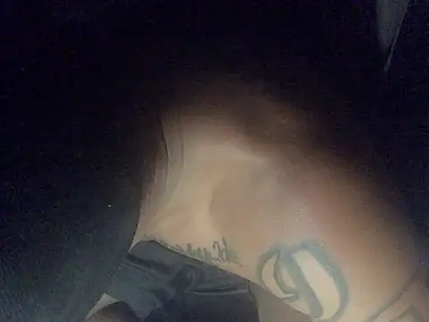 Asstray909 webcam