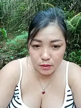 sary-hot2x webcam