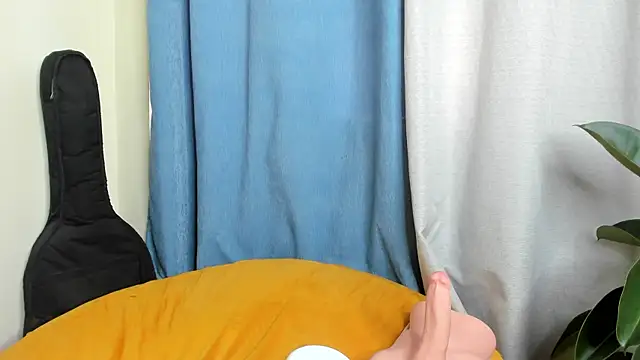 Dynasty_Smiles webcam