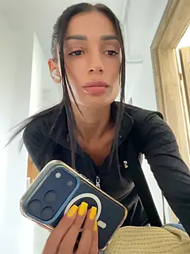 VickyM99 webcam