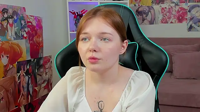 ElinaVale webcam