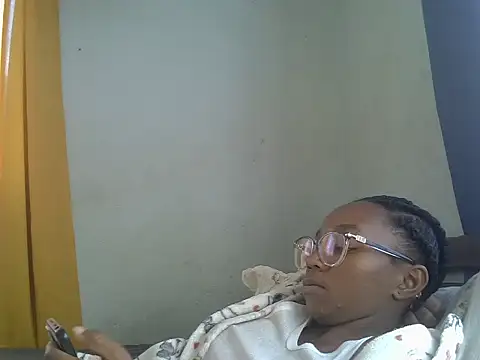 ElianeHot webcam