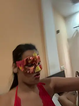 Priyanka011 webcam
