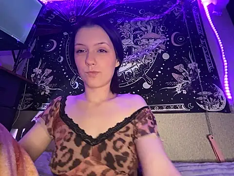 Lilactease webcam