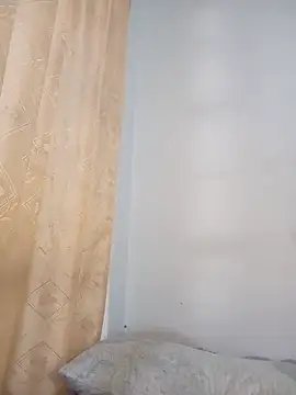 CreamyCupCake_96 webcam