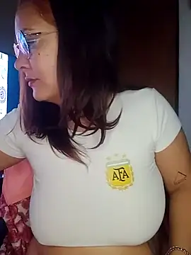 kuramaqueen webcam