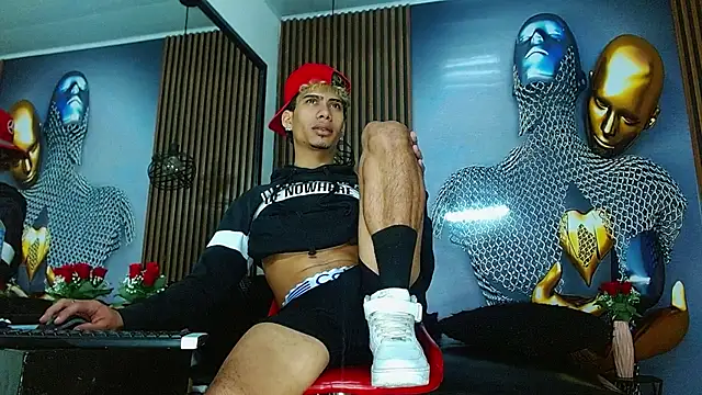 Skinny_cute_Alyer webcam