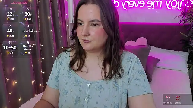 FeralPeach webcam