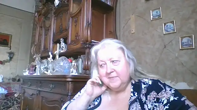 Lala-Love56 webcam