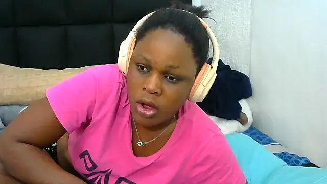 BlondieBitch webcam