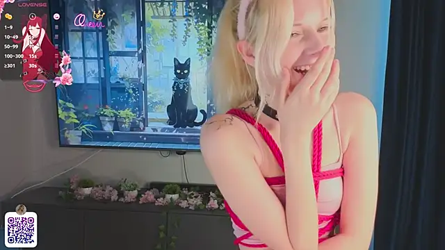 JuanaSumma webcam