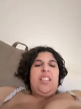 Yasminebbyxx webcam