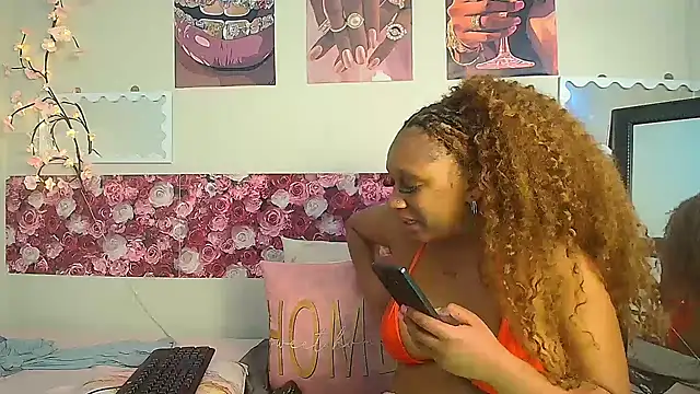 EnchantingLisa webcam