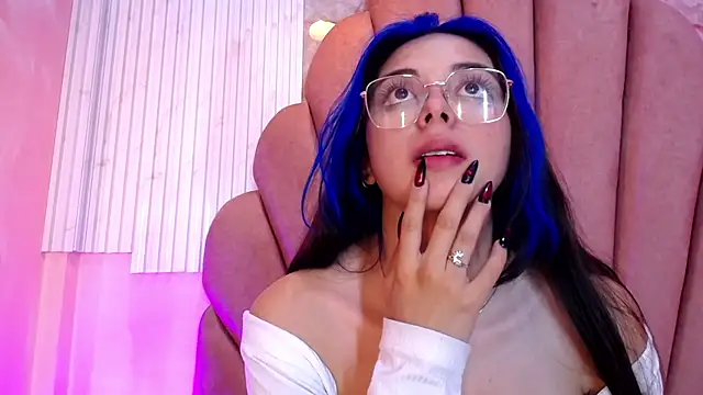 Kyomi_Hunt webcam