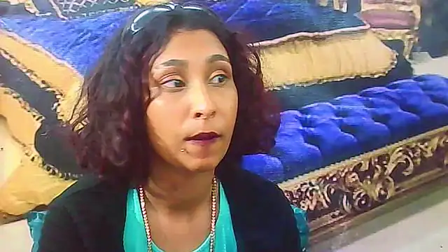 IndianSexyButt webcam