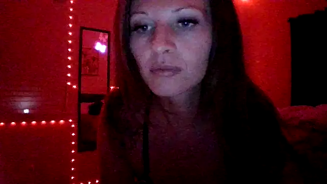 LuciousItaliaaa webcam