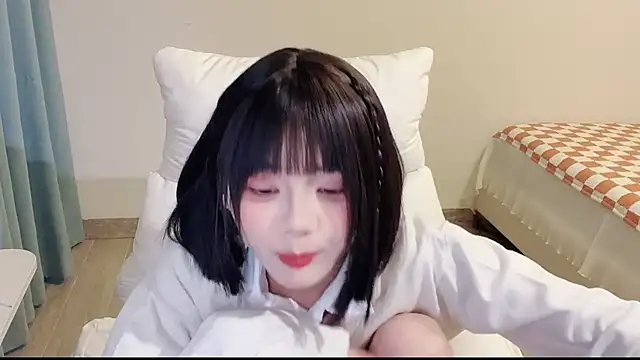 Ximei-O live cam on StripChat