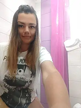 KrissSexi live cam on StripChat