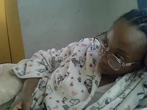 ElianeHot webcam