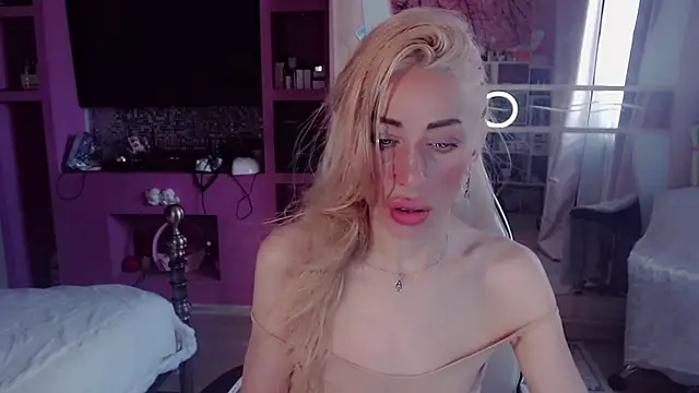 AnnieGOld_ webcam