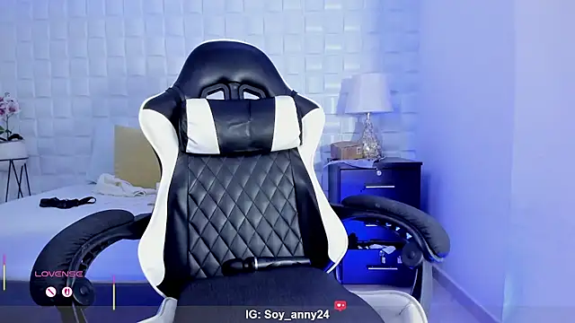 anny_rouse24 webcam