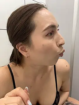 Holly_Play
