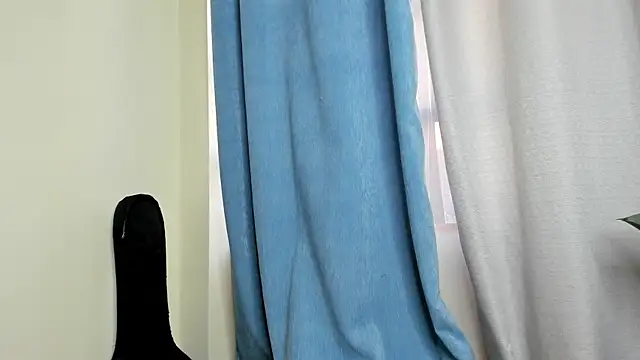 Dynasty_Smiles webcam
