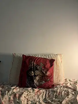 Lillith_Bloom webcam