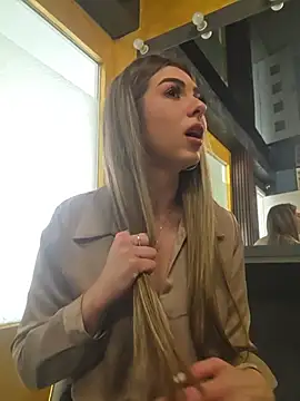 AylinRosee webcam