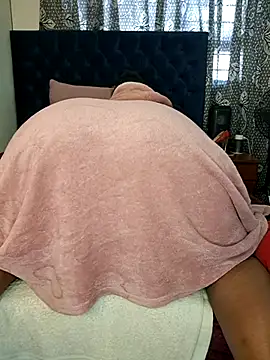 BootyCallEver webcam