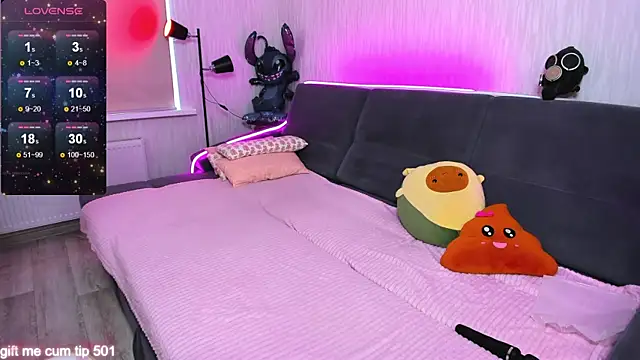 Monica_Blair webcam
