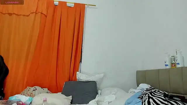 lilybaudyn_ webcam