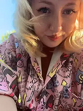 RonnieKiss webcam