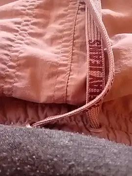 younggblackkCOCK19 webcam