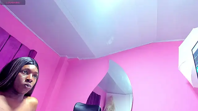 Ashley_Naiara webcam
