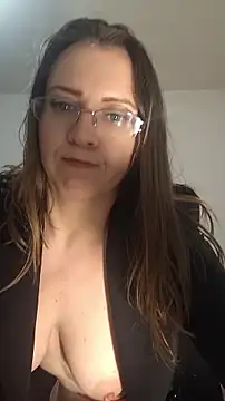 AriaEaston webcam