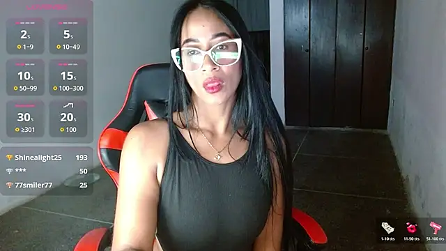 emiliklauss22 - Emiliklauss22's free webcam - UK Sex Cams