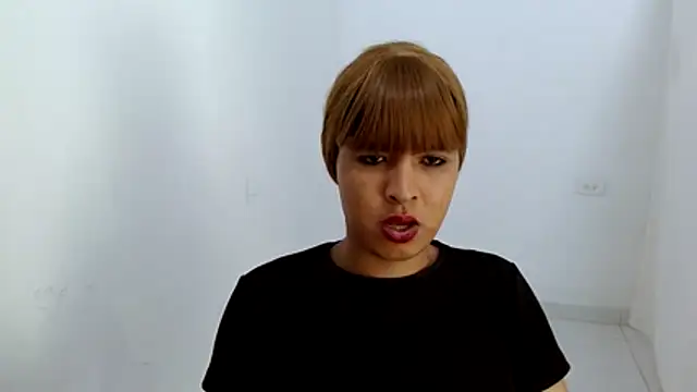 estefania224 webcam