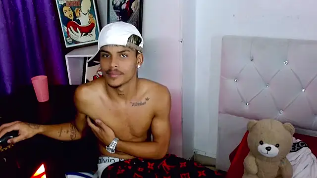 Angel_foxc13 webcam