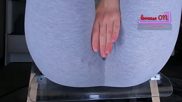 Cameltoe_squirt_inPants webcam