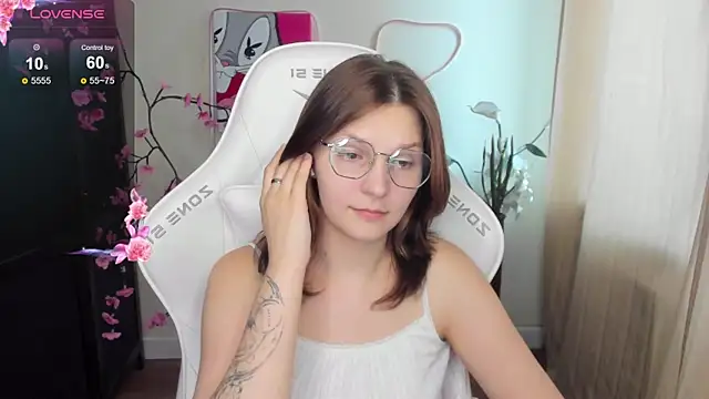 AudreyyKim live cam on StripChat